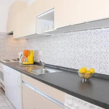 Apartment Castel